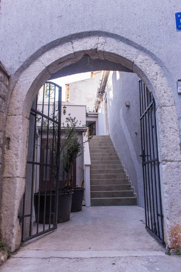 Apartment Old Town Mariolina كرك المظهر الخارجي الصورة